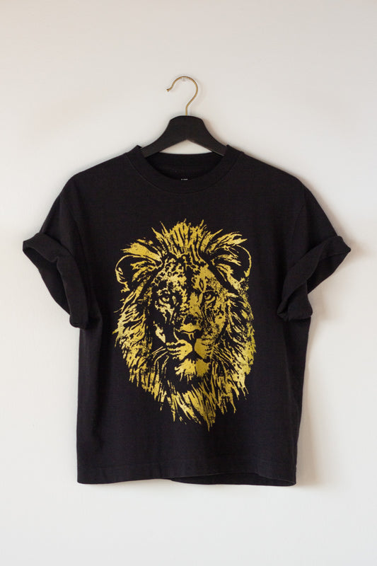the "mane energy II" graphic tee on black
