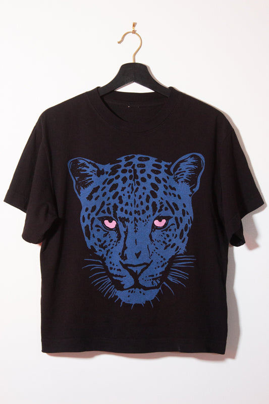 the "snow leopard III" graphic tee on black