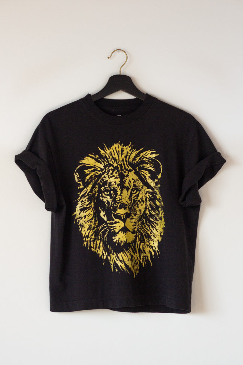 the "mane energy II" graphic tee on black