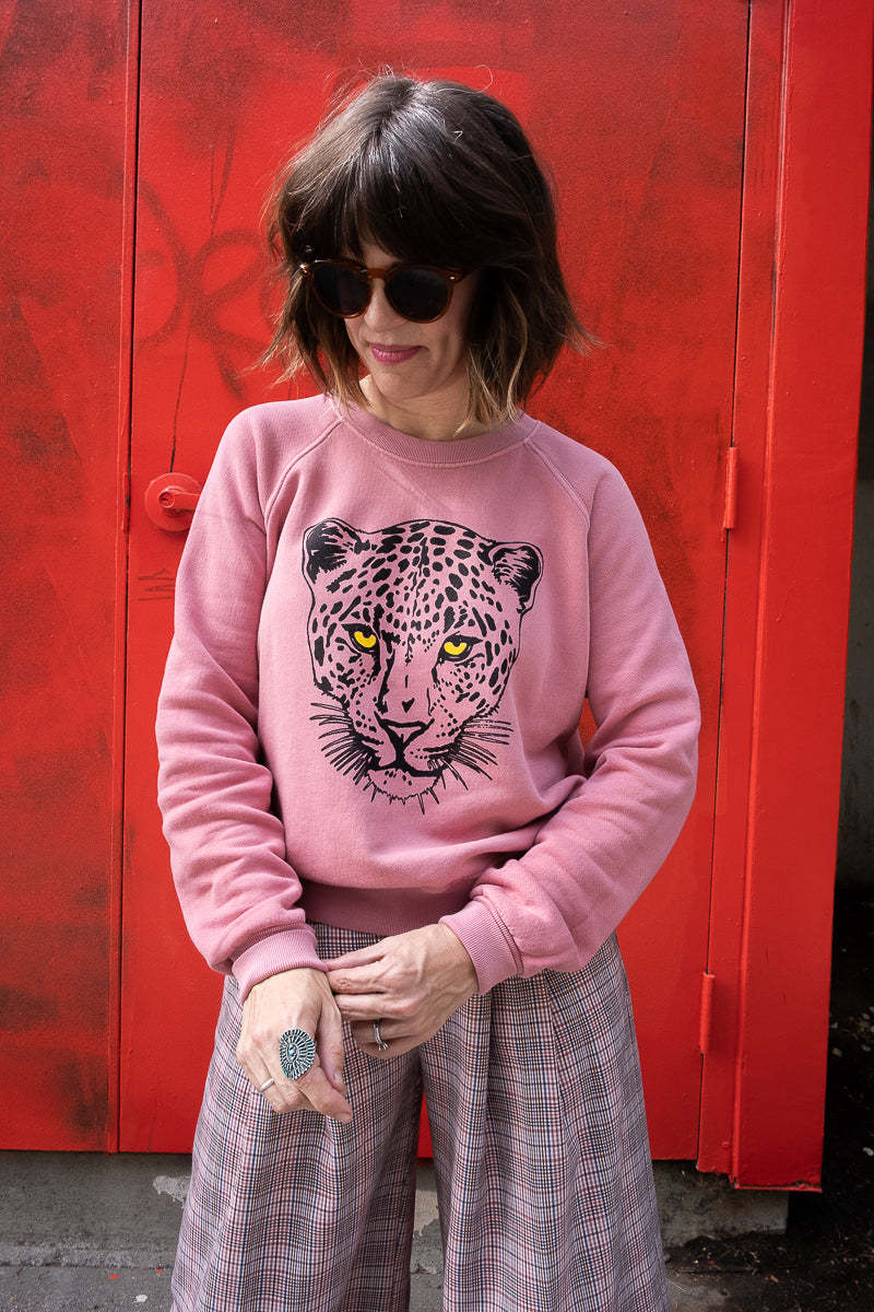 the "snow leopard" raglan sweatshirt on vintage pink