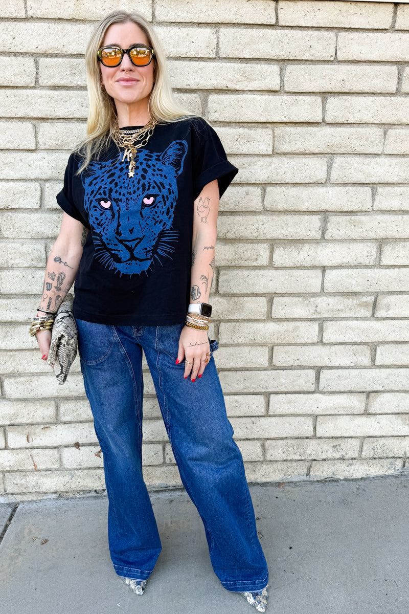 the "snow leopard III" graphic tee on black