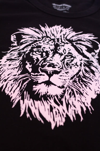 the "mane energy III" graphic tee on black